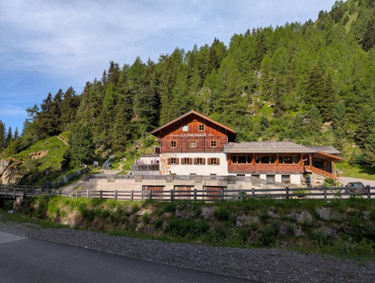 pxl_20250618_063536681.jpg pxl_20250618_063536681.jpg