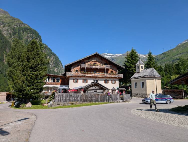 pxl_20250621_073717313.mp.jpg pxl_20250621_073717313.mp.jpg