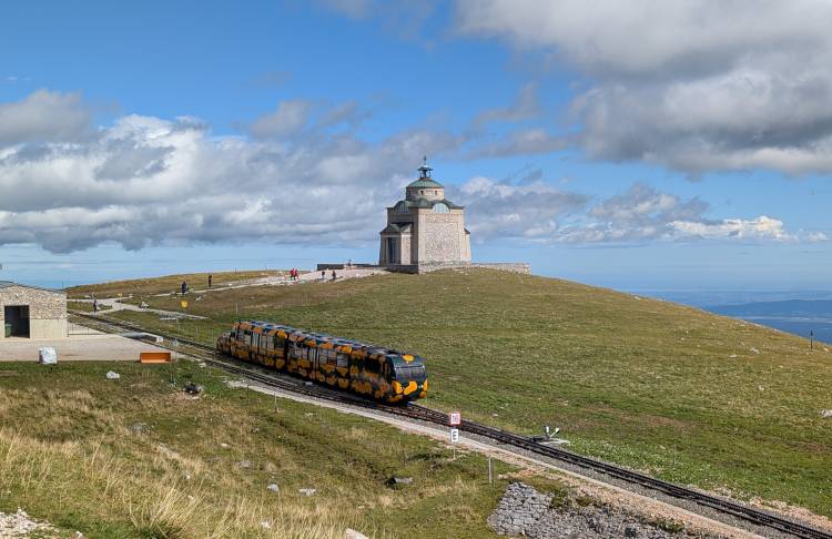 pxl_20250915_114735432.jpg pxl_20250915_114735432.jpg